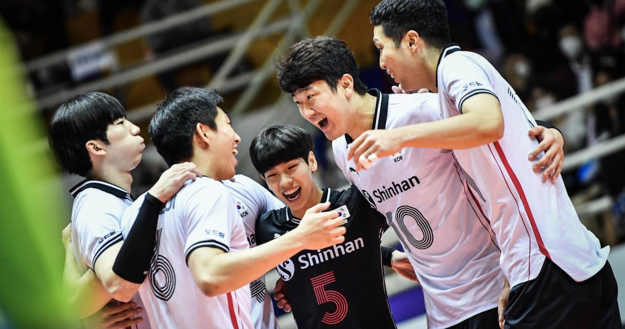Tuyển bóng chuyền nam Hàn Quốc 'thắng nghẹt thở' Australia tại AVC Cup