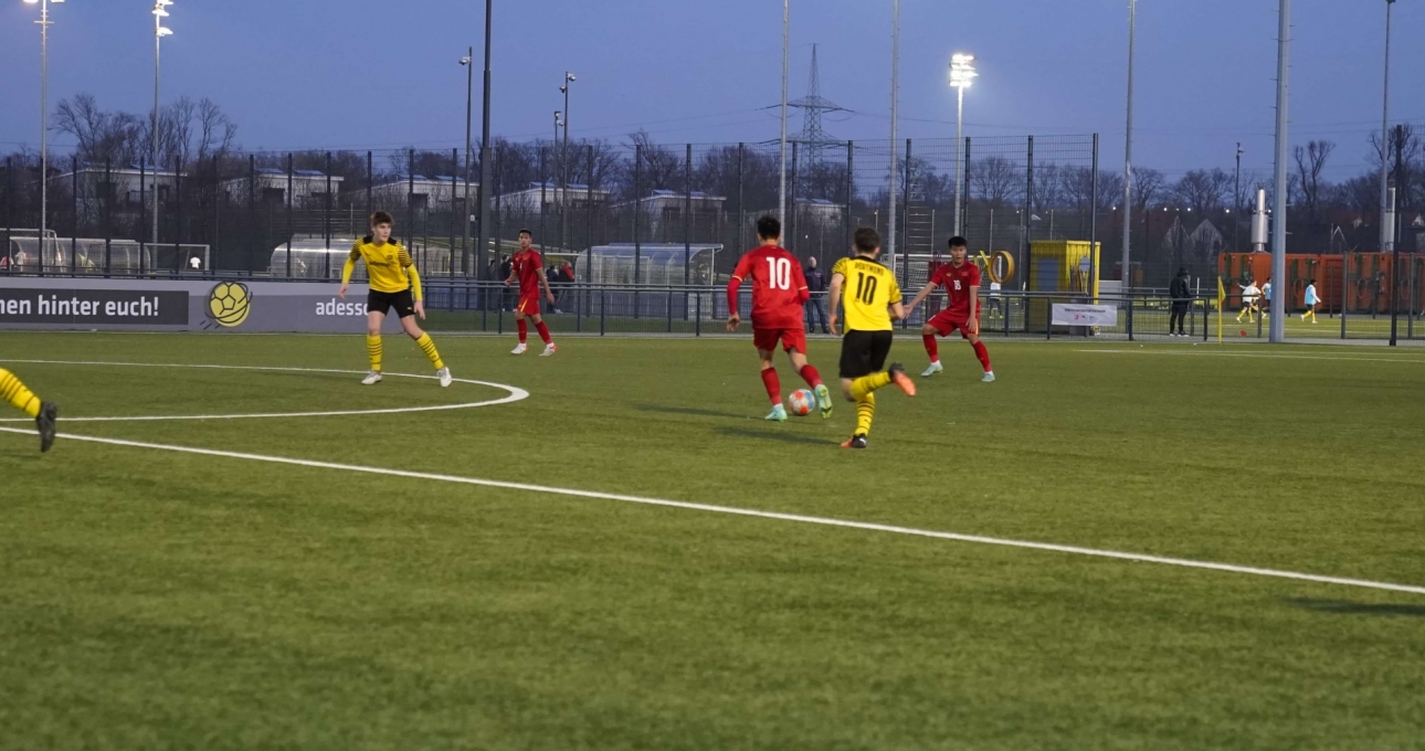 U17 Việt Nam bị chủ nhà U16 Borussia Dortmund cầm hoà trong tour du đấu tại Đức 