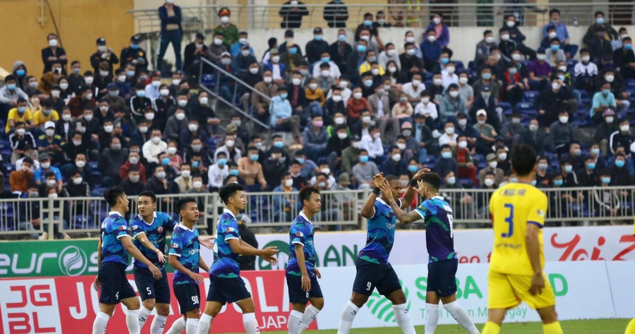 Lội ngược dòng cảm xúc, 'PSG Việt Nam' có được chiến thắng đầu tiên tại V-League