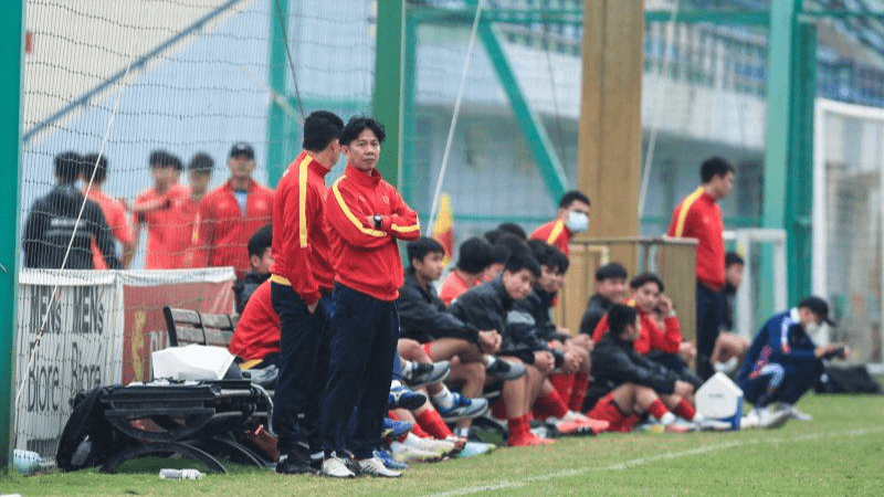 Đàn em Quang Hải, Công Phượng 'suýt hạ đẹp' sao trẻ Dortmund