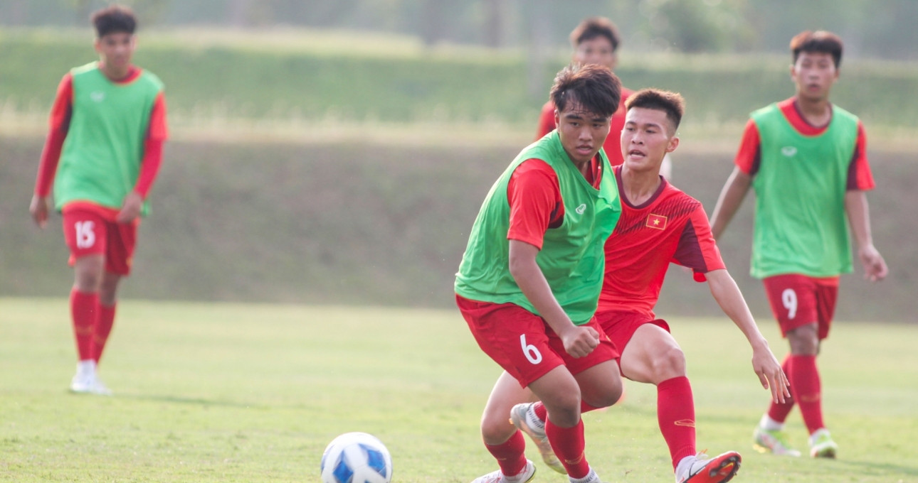 U16 Việt Nam vs U16 Singapore: Khẳng định vị thế