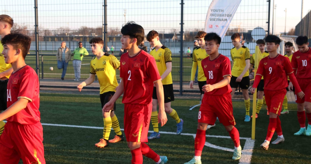 Đội tuyển U17 Việt Nam và tuần tập huấn đáng nhớ tại Dortmund