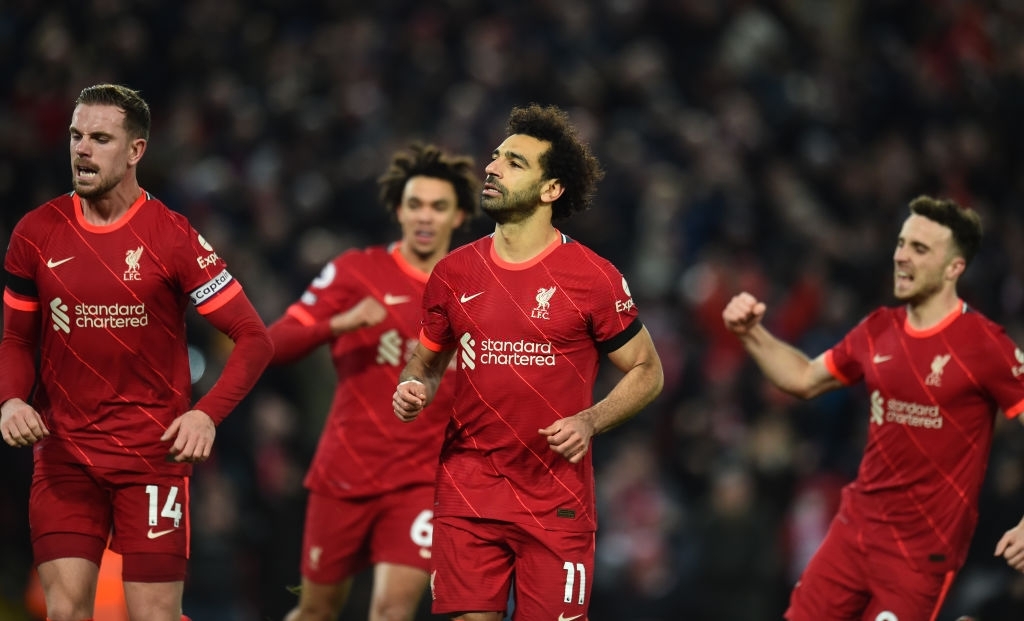 Salah lập công, Liverpool vượt qua Villa trong ngày trở về 'nhà' của Gerrard