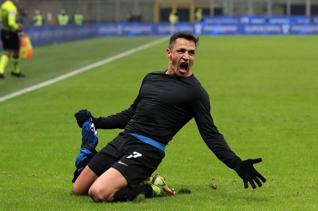 Sanchez tỏa sáng ở phút 120+1 giúp Inter đoạt Siêu cúp Italia