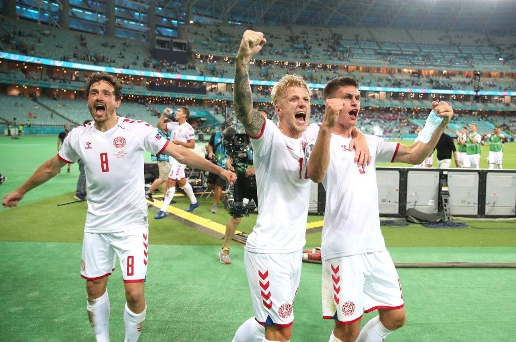 Video bàn thắng CH Séc 1-2 Đan Mạch: Chiến thắng cảm xúc