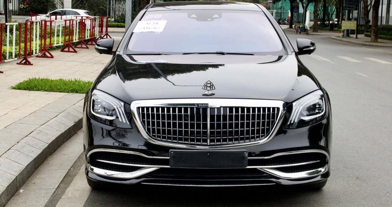 Sedan siêu sang Mercedes-Maybach S450 2018 lăn bánh 7 năm lên sàn xe cũ với giá khó tin