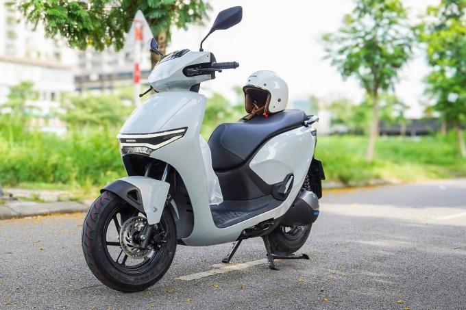 Thuê hay mua pin Honda CUV e: 'lời' hơn: Bài toán chi phí cho người dùng xe máy điện đô thị?