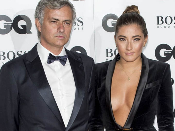 Mourinho xác nhận: Con gái ông từng bị ngôi sao của MU gạ 'tòm tem'