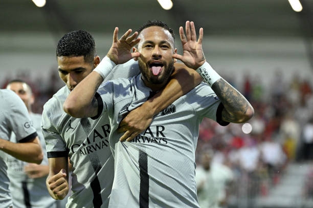 Messi - Neymar giúp PSG vùi dập 'gã tí hon' ngày mở màn Ligue 1