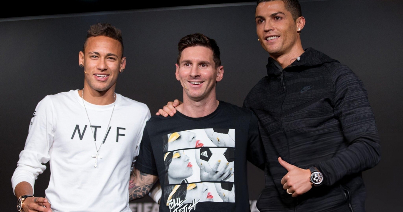 Mặc kệ Messi, Neymar bất ngờ 'về phe' Ronaldo