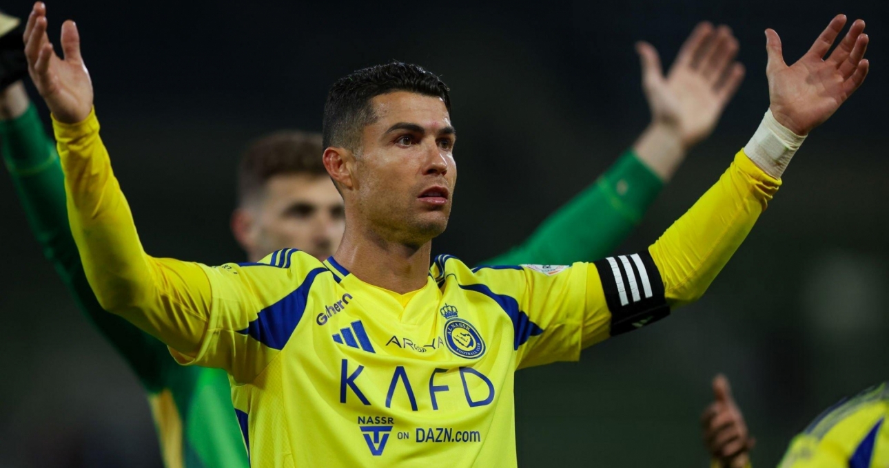 Cristiano Ronaldo kiếm được bao nhiêu tiền mỗi tuần?