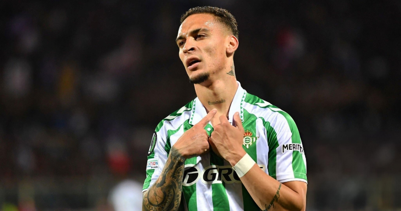 Antony không ngừng tỏa sáng, gánh Betis vào chung kết Cúp C3