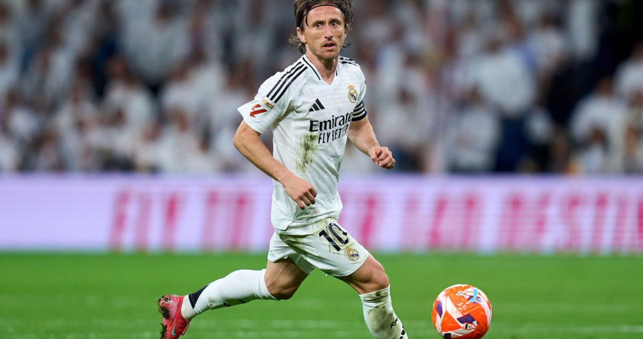 Trực tiếp Real Madrid vs Sociedad: Modric đá chính