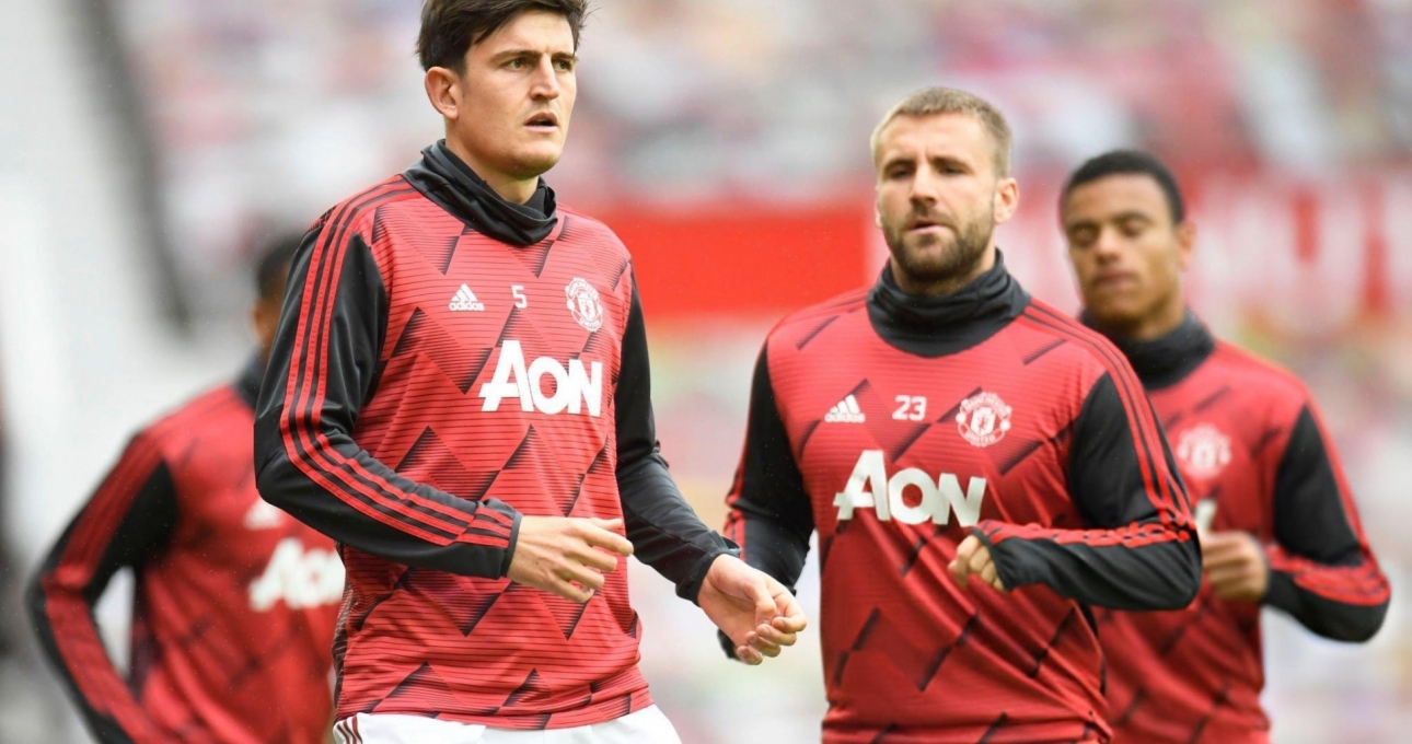 Cầu thủ kỳ cựu nhất MU cân nhắc rời Old Trafford