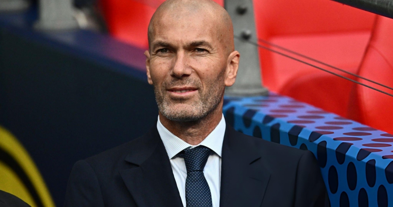 Zidane chính thức tái xuất bóng đá tại Pháp