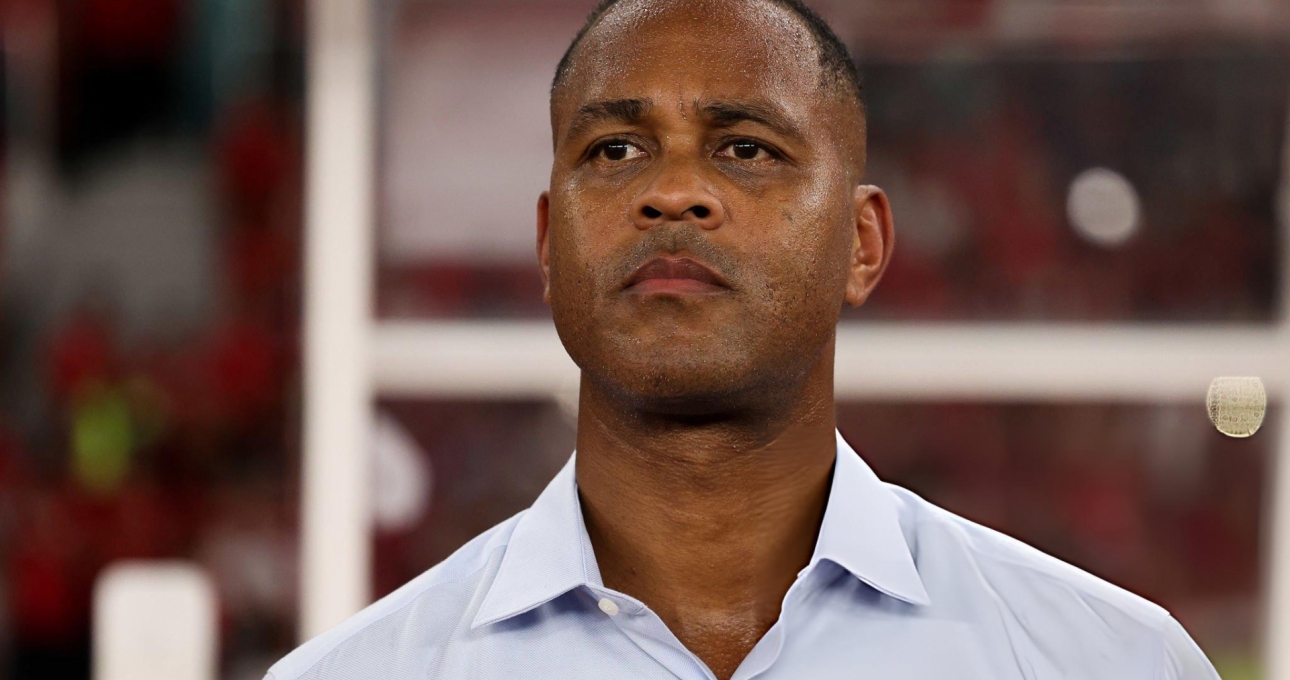 Rời Indonesia, HLV Kluivert có cơ hội tham dự World Cup 2026