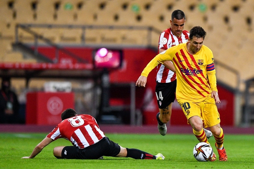VIDEO: Messi ghi bàn giữa vòng vây 9 cầu thủ, giúp Barca vô địch Cúp Nhà vua