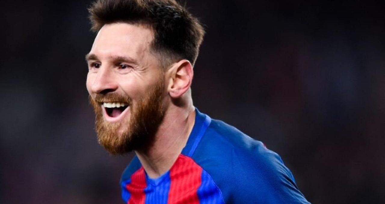 Messi gây bất ngờ khi theo dõi hai ông lớn Ngoại hạng Anh