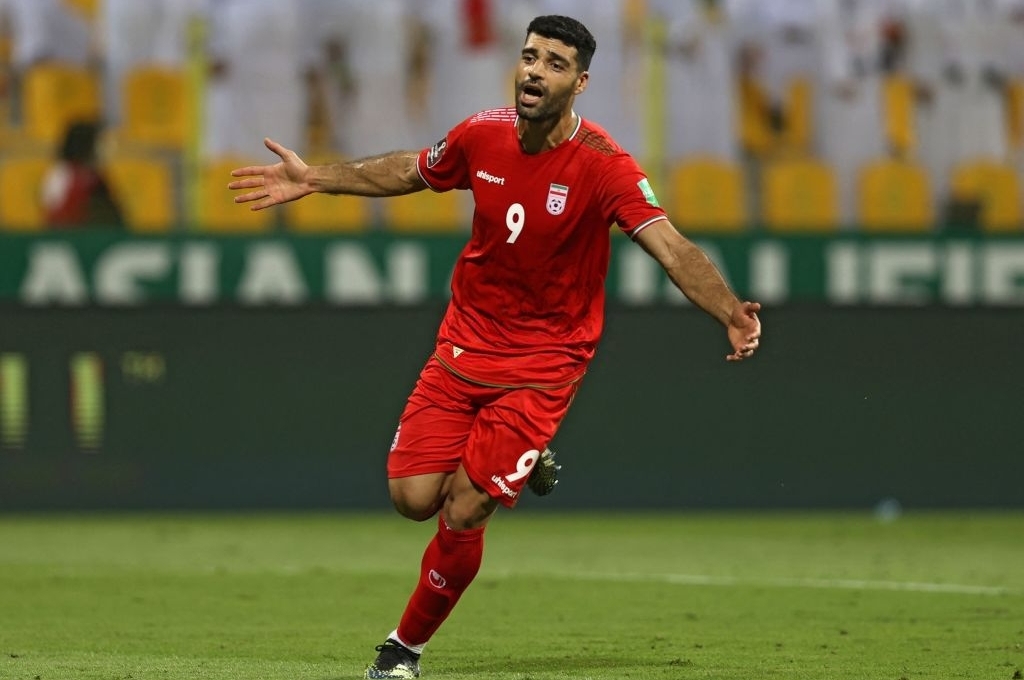 Video bàn thắng UAE 0-1 Iran: Thẻ đỏ hụt và bàn thắng đẳng cấp