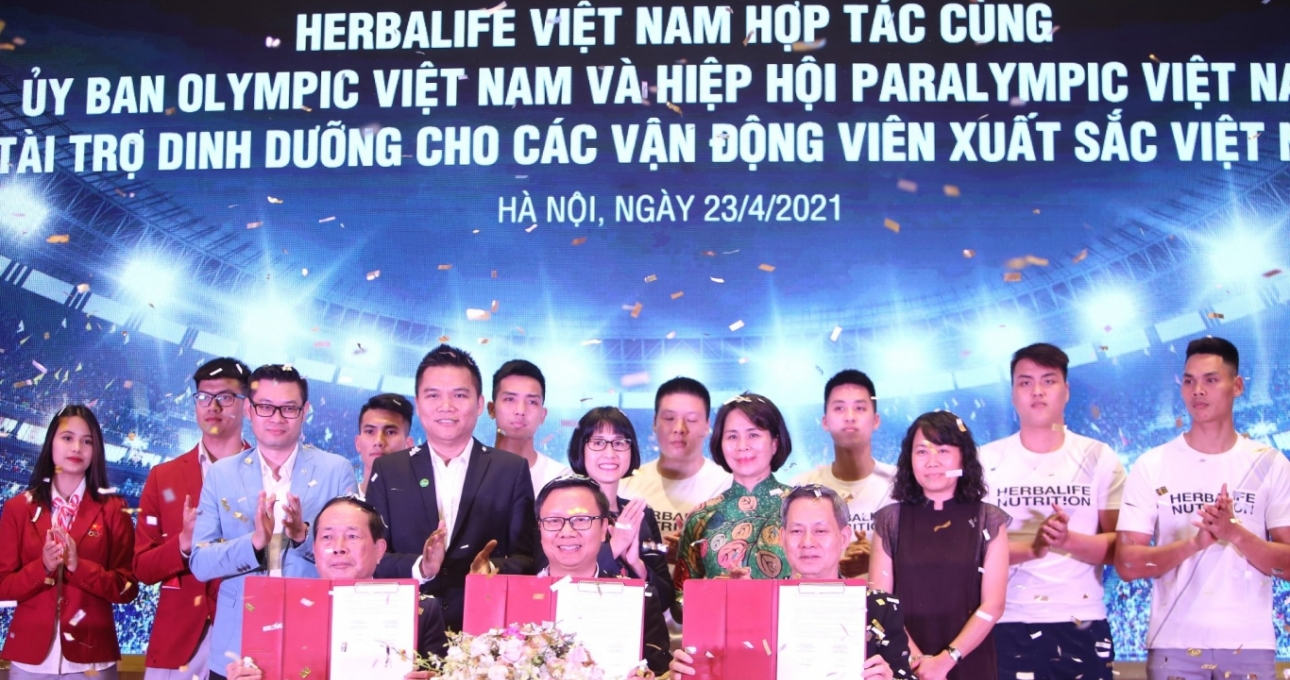 VĐV Việt Nam xuất sắc 2021 nhận tài trợ cực lớn từ Herbalife