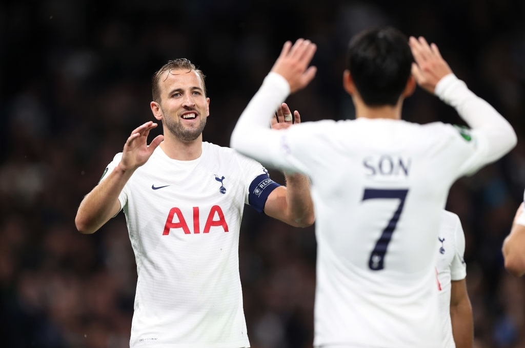 Video bàn thắng Tottenham 5-1 Mura: Kane bùng nổ