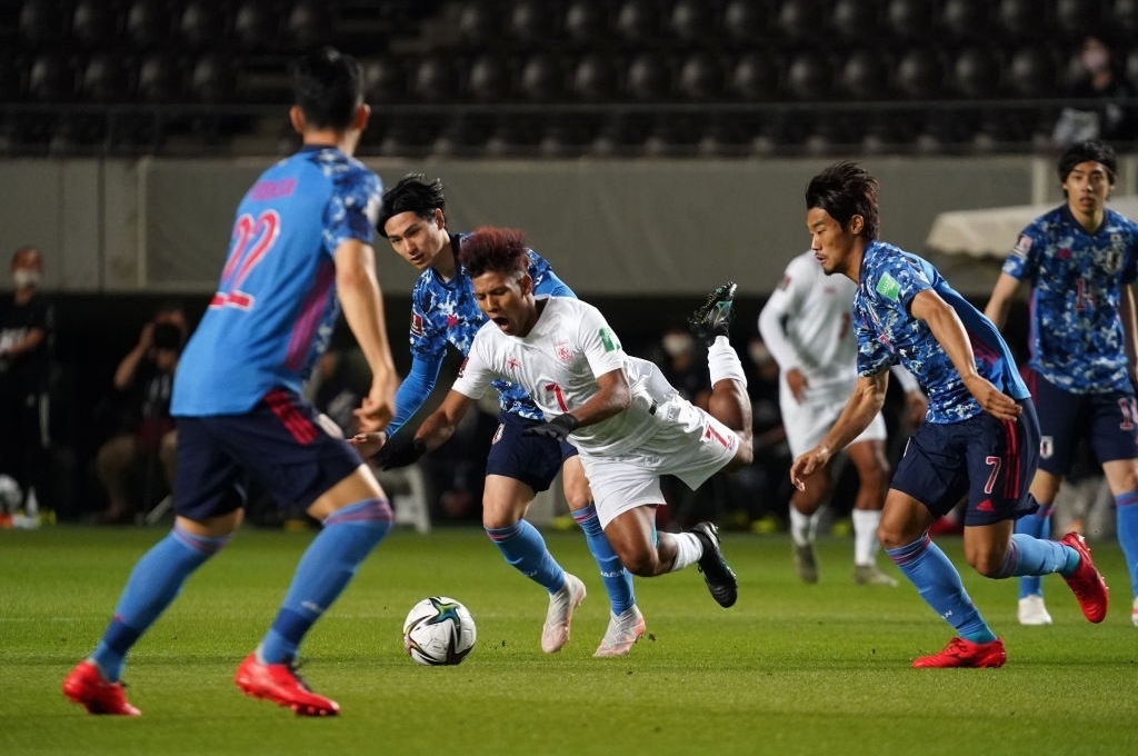 Tiền đạo Nhật Bản khiến thủ môn đại diện ĐNÁ 'không kịp vào lưới nhặt bóng'