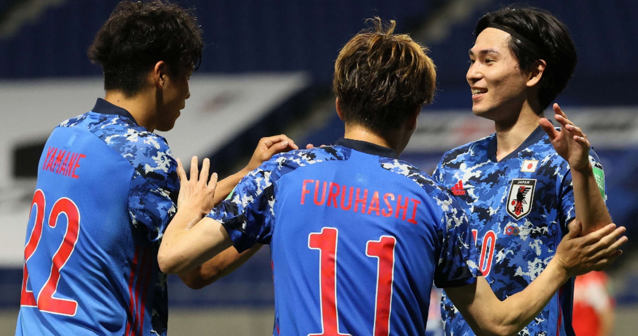 Soi kèo Nhật Bản vs Oman: Cơn mưa bàn thắng?