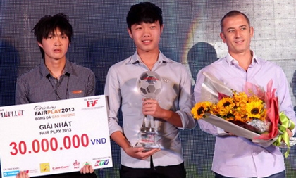 U19 Việt Nam xuất sắc giành giải Fair Play 2013