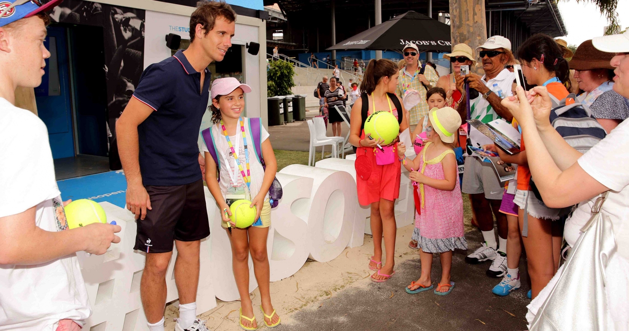 Video tennis: Những hình ảnh ấn tượng nhất trong ngày thi đấu thứ 6 (Australian Open 2014)
