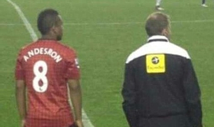 Rời Man United, Anderson đổi luôn tên