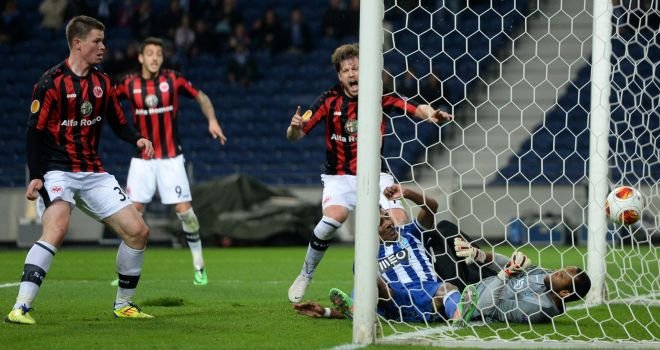 Video bàn thắng: Porto 2-2 Frankfurt (Vòng 1/16 - Europa League 2013/14)