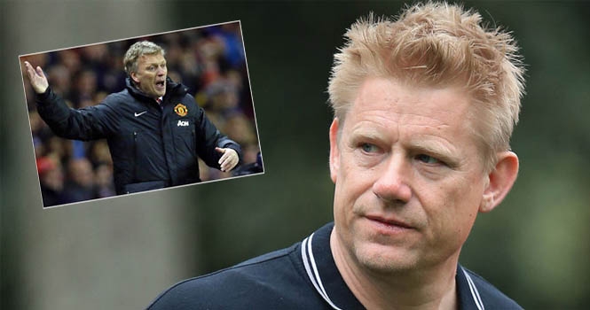 Schmeichel khuyên Moyes trảm hàng loạt những 'phế nhân' ở MU