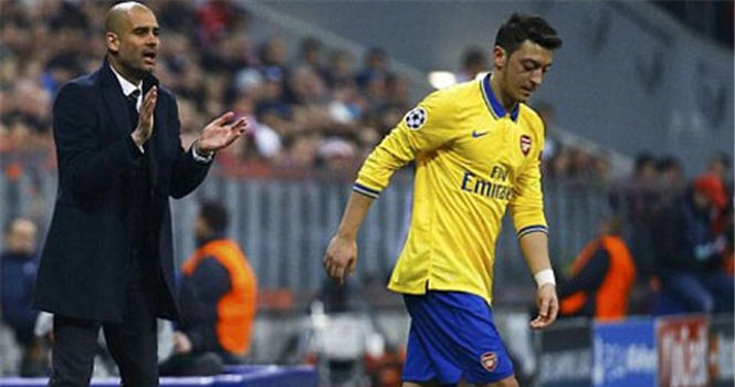 Arsenal nhận tin cực xấu về chấn thương của Ozil