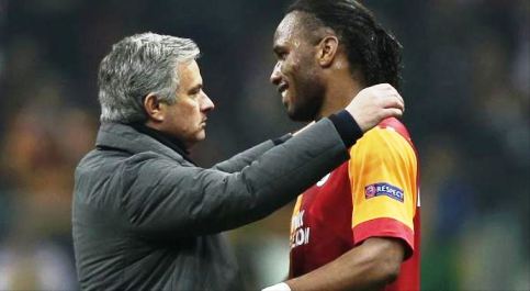 Mourinho tâm lý chiến Drogba trước thời khắc sinh tử