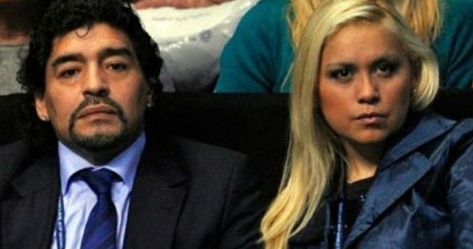 Maradona mất người con thứ hai với bạn gái cũ Veronica