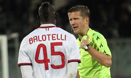 Balotelli lại gây hấn: Cái ông trọng tài ấy khiến tôi khó chịu