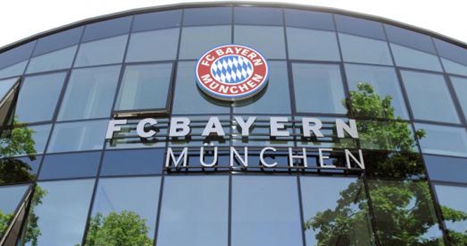 Bayern cạch mặt hai tờ báo Anh vì xúc phạm tới Schwein
