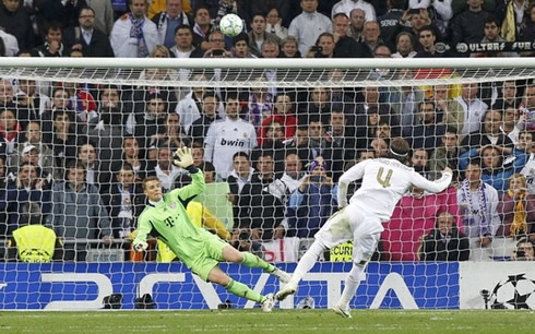 Nhìn lại đại chiến Real Madrid vs Bayern Munich 2011/12: Cú sút ‘kinh điển’ của Ramos