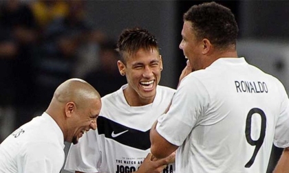 Roberto Carlos:  'Neymar là một thiên tài'