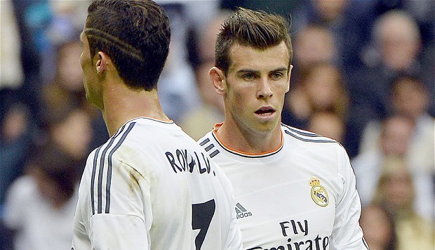 Bale bị chỉ trích vì không cống hiến cho ĐTQG như Ronaldo
