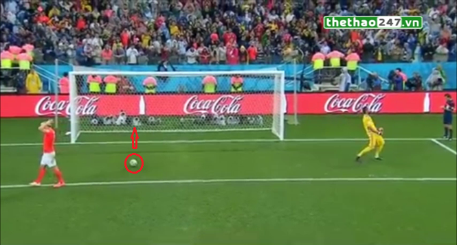 VIDEO: Nghi vấn bóng đã vào lưới ở pha sút penalty của Vlaar (Hà Lan vs Argentina)