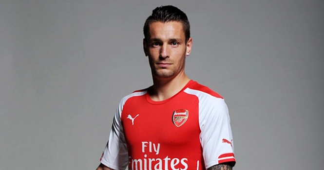 Arsenal hoàn tất thương vụ Mathieu Debuchy