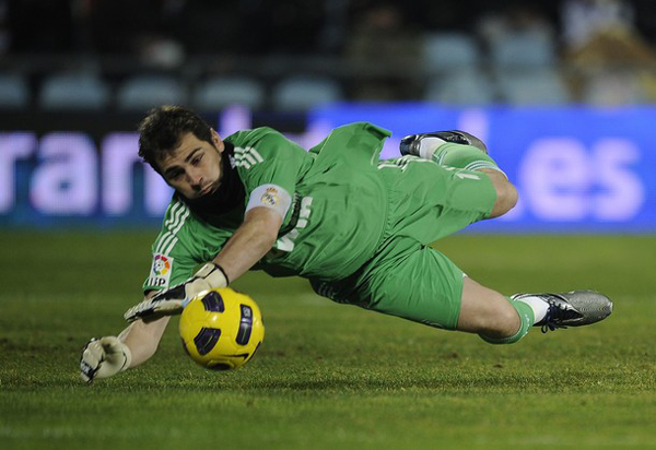 Tương lai của thủ môn Iker Casillas đã được xác định