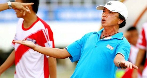 HLV chỉ đạo học trò đá “gẫy chân đối thủ” nhận án phạt nhẹ