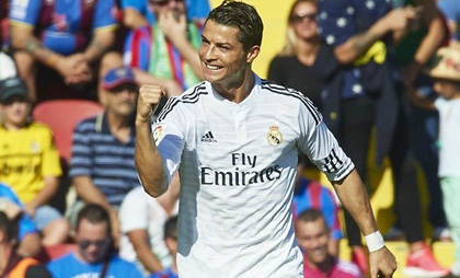 'Siêu nhân' Ronaldo phá kỷ lục tồn tại suốt 71 năm
