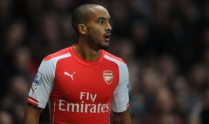 Walcott liên tiếp đón tin vui