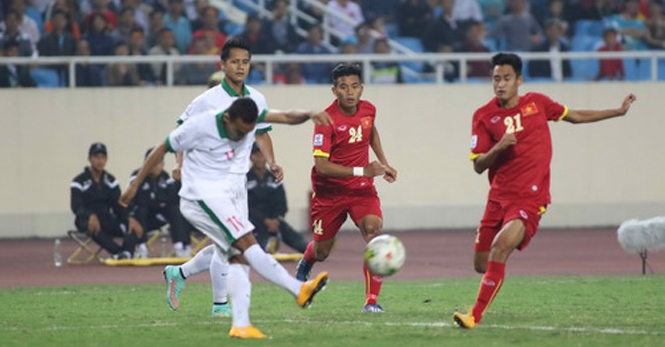 Việt Nam 2-2 Indonesia: Trả giá vì hàng thủ