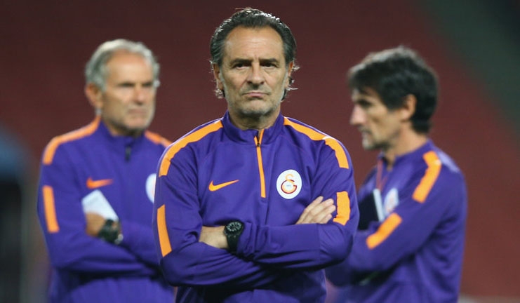 Galatasaray quyết định sa thải HLV Prandelli