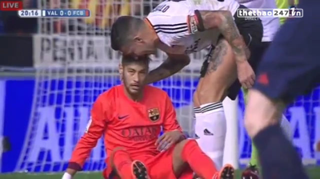 VIDEO: Pha 'tiểu xảo' của Neymar trong trận đấu Valencia 0-1 Barcelona