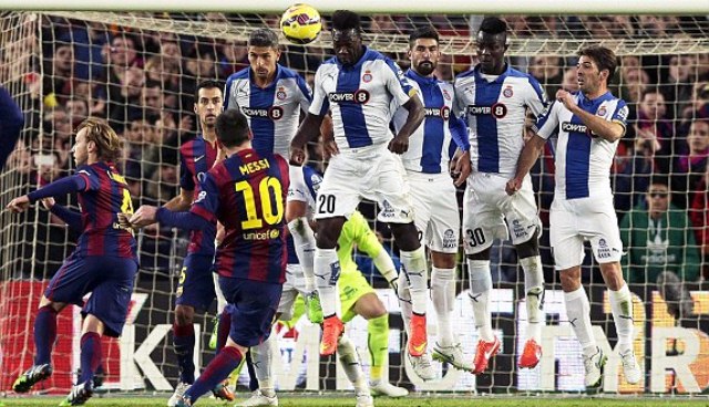 Video clip bàn thắng: Barcelona 5-1 Espanyol - Ronaldo gọi Messi trả lời